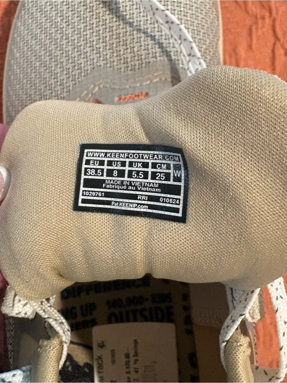 Keen 450 Dirt Sneaker Women's Size 8 in Birch/Nectarine